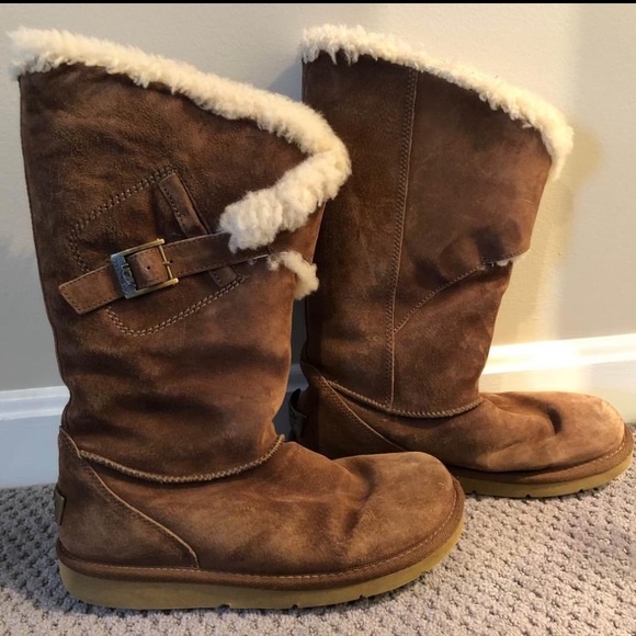 UGG Australia 'Messenger' Pocket Detail fur Boots in brown size 6. - Picture 2 of 3